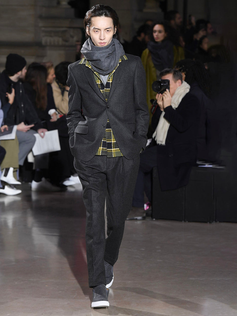 Look - 13