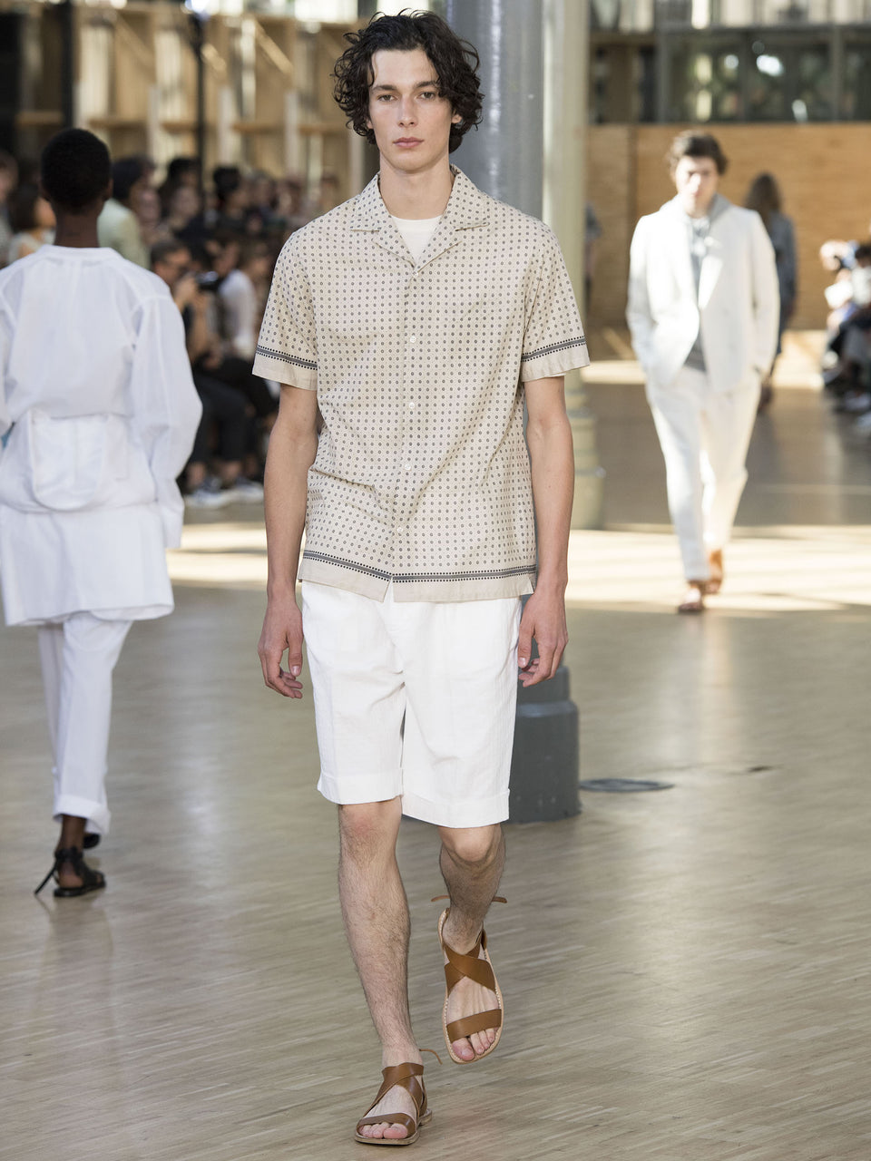 Look - 29