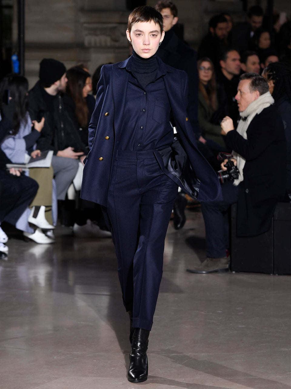 Look - 24
