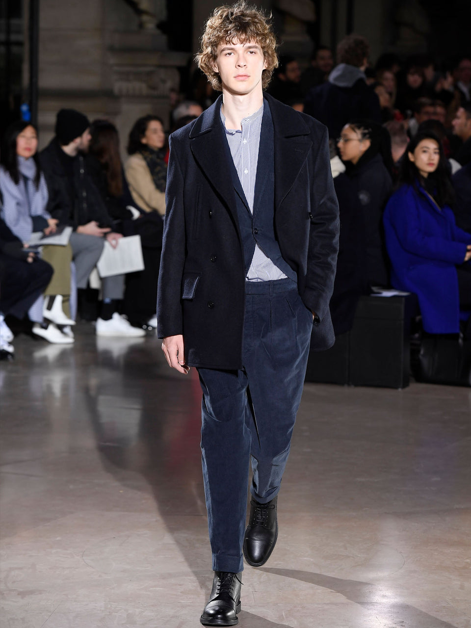Look - 26