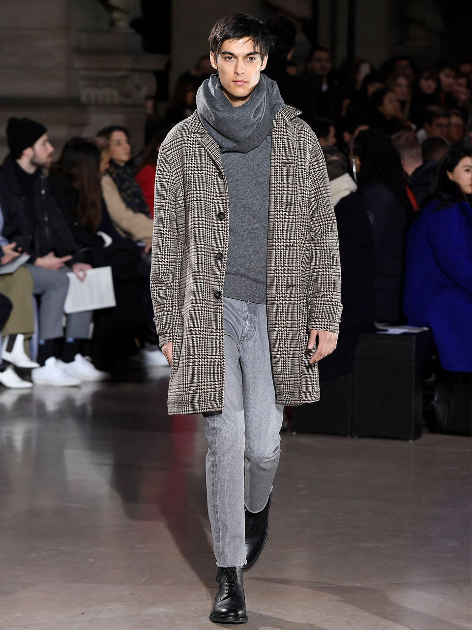Look - 35
