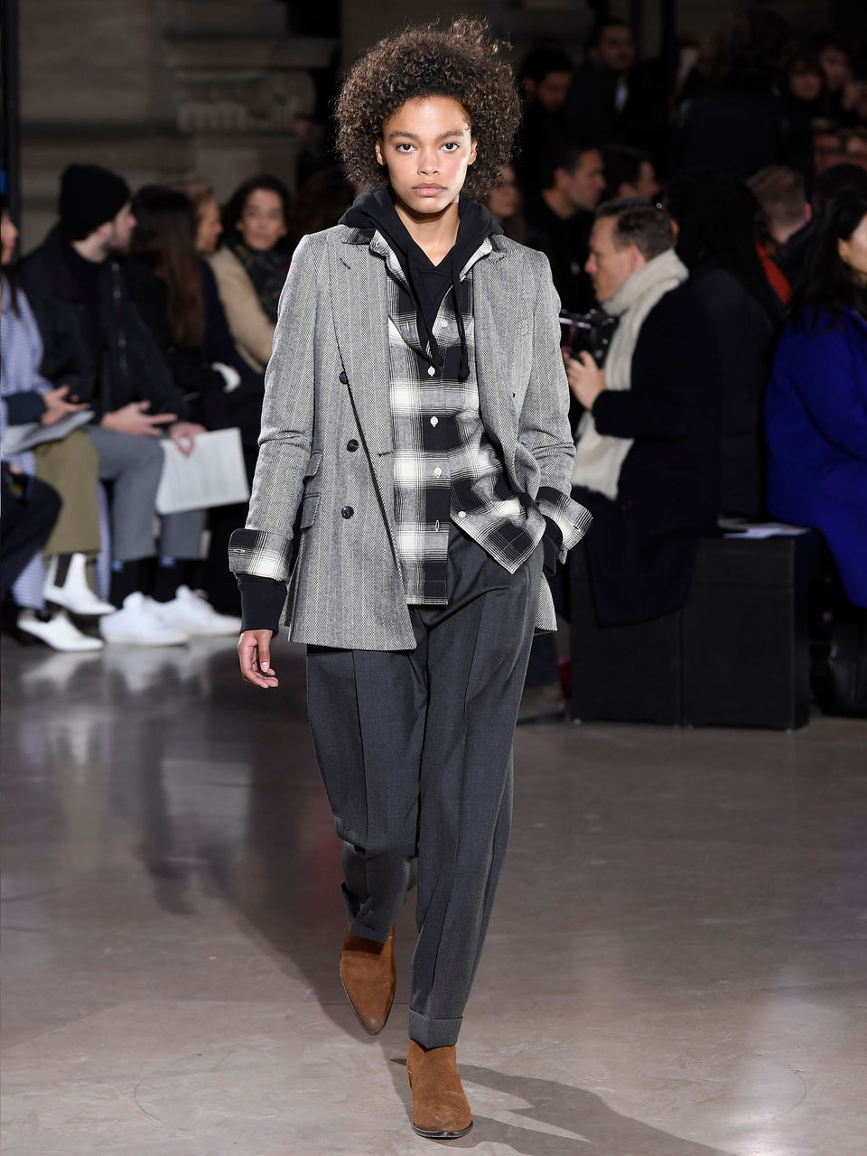 Look - 38