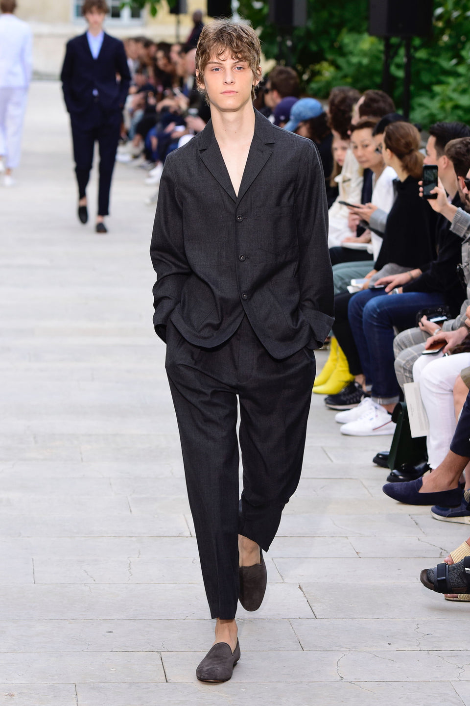 Look - 3