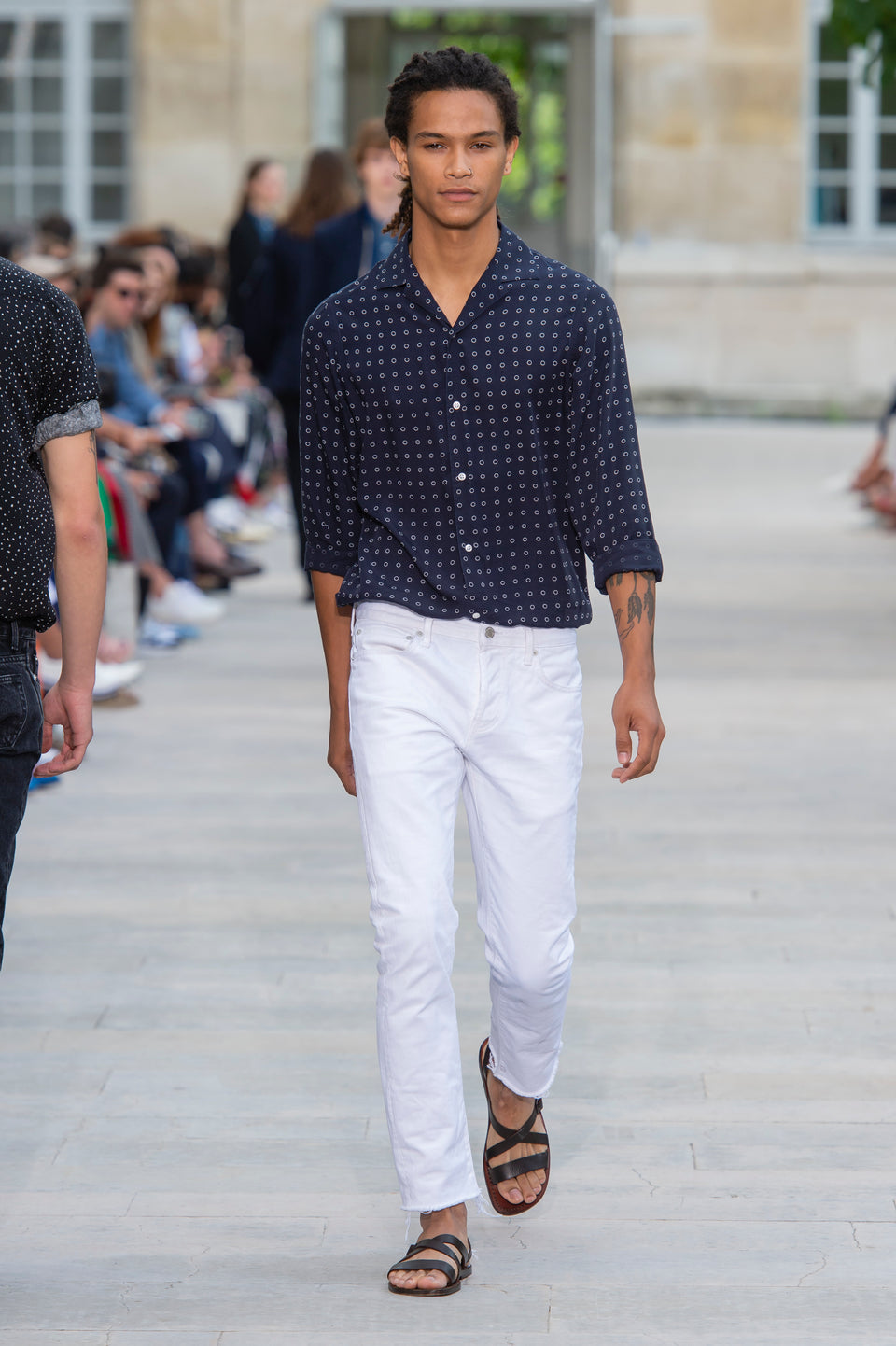 Look - 20
