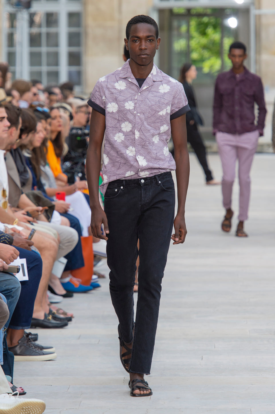 Look - 35