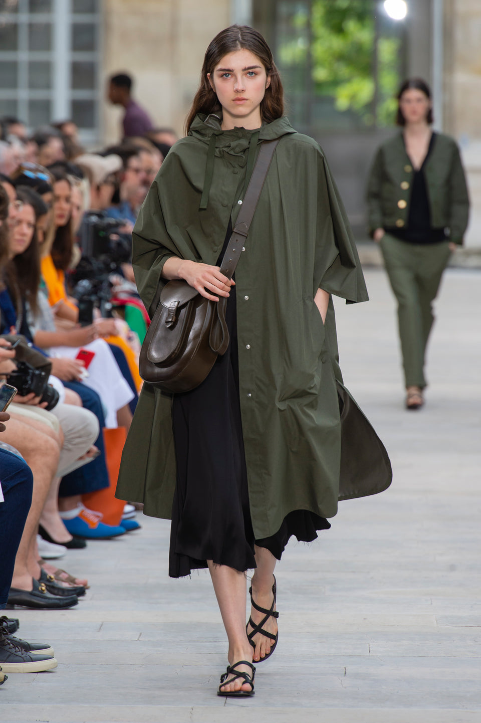 Look - 40