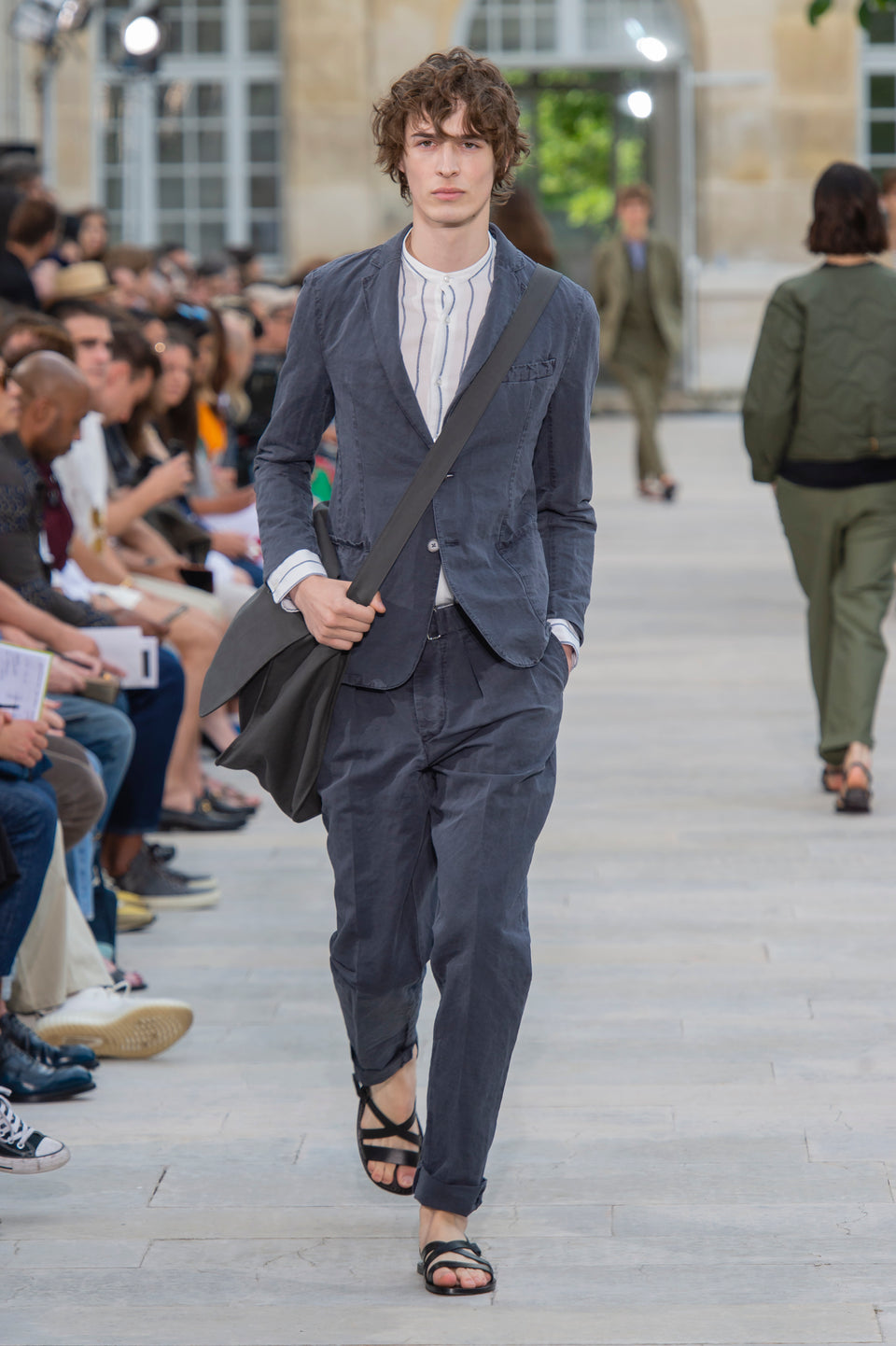 Look - 43