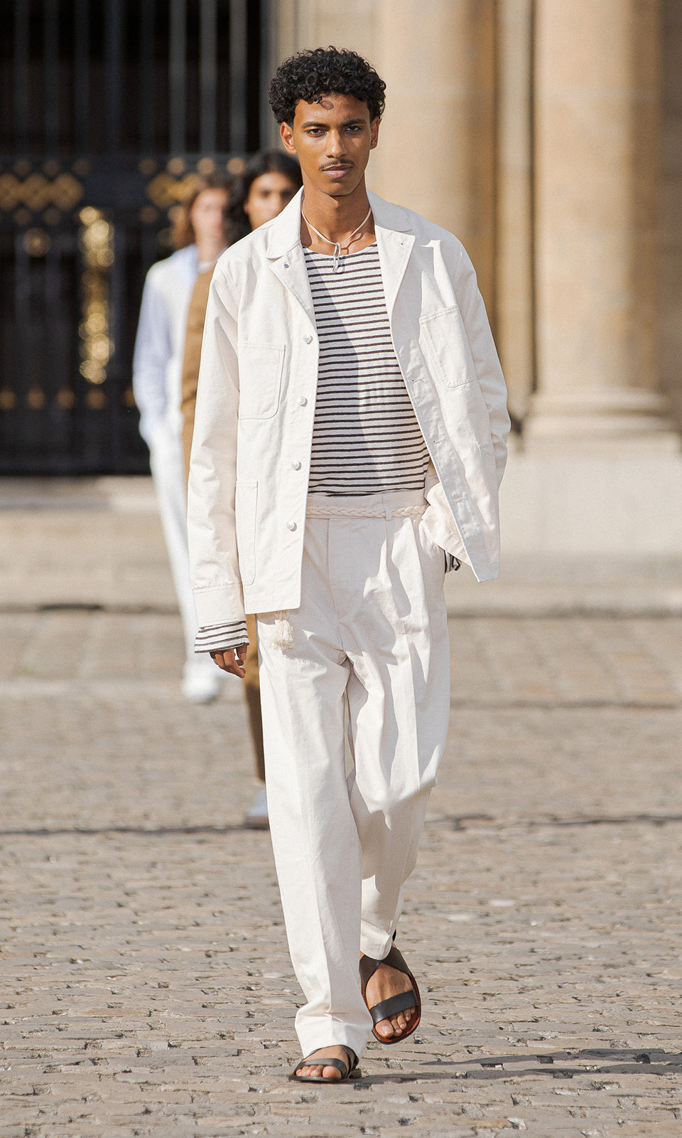 Look - 17
