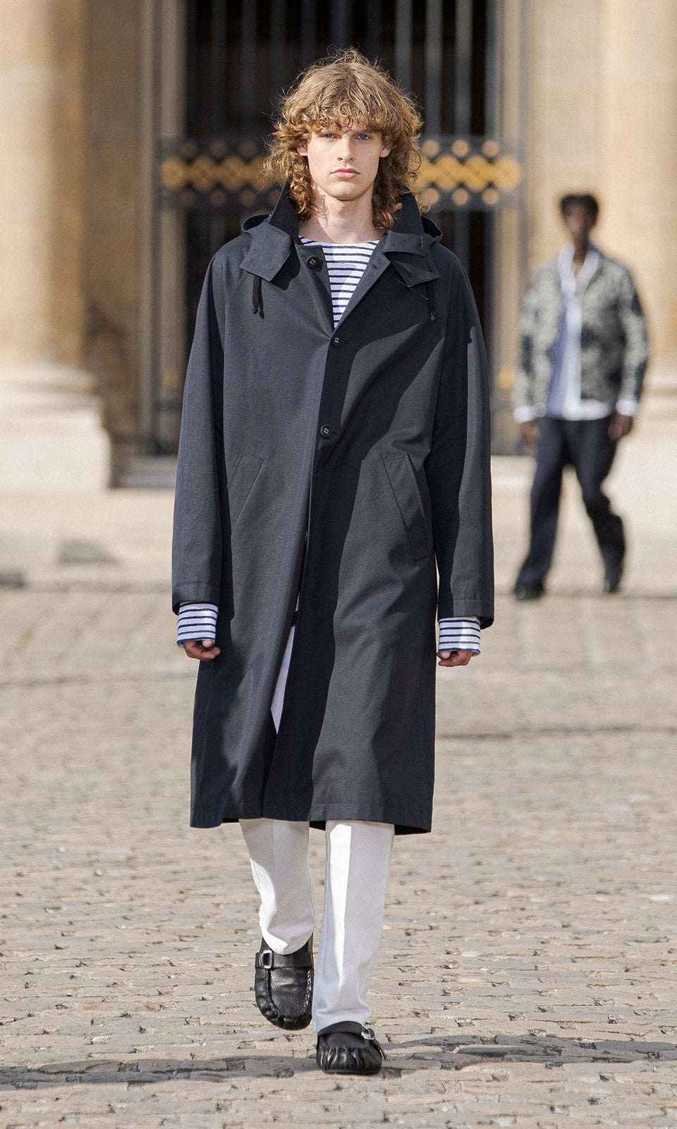 Look - 27