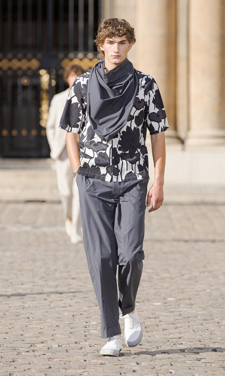 Look - 40