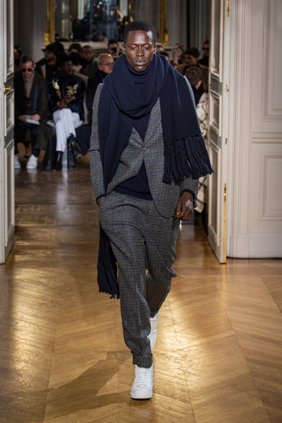 Look - 5