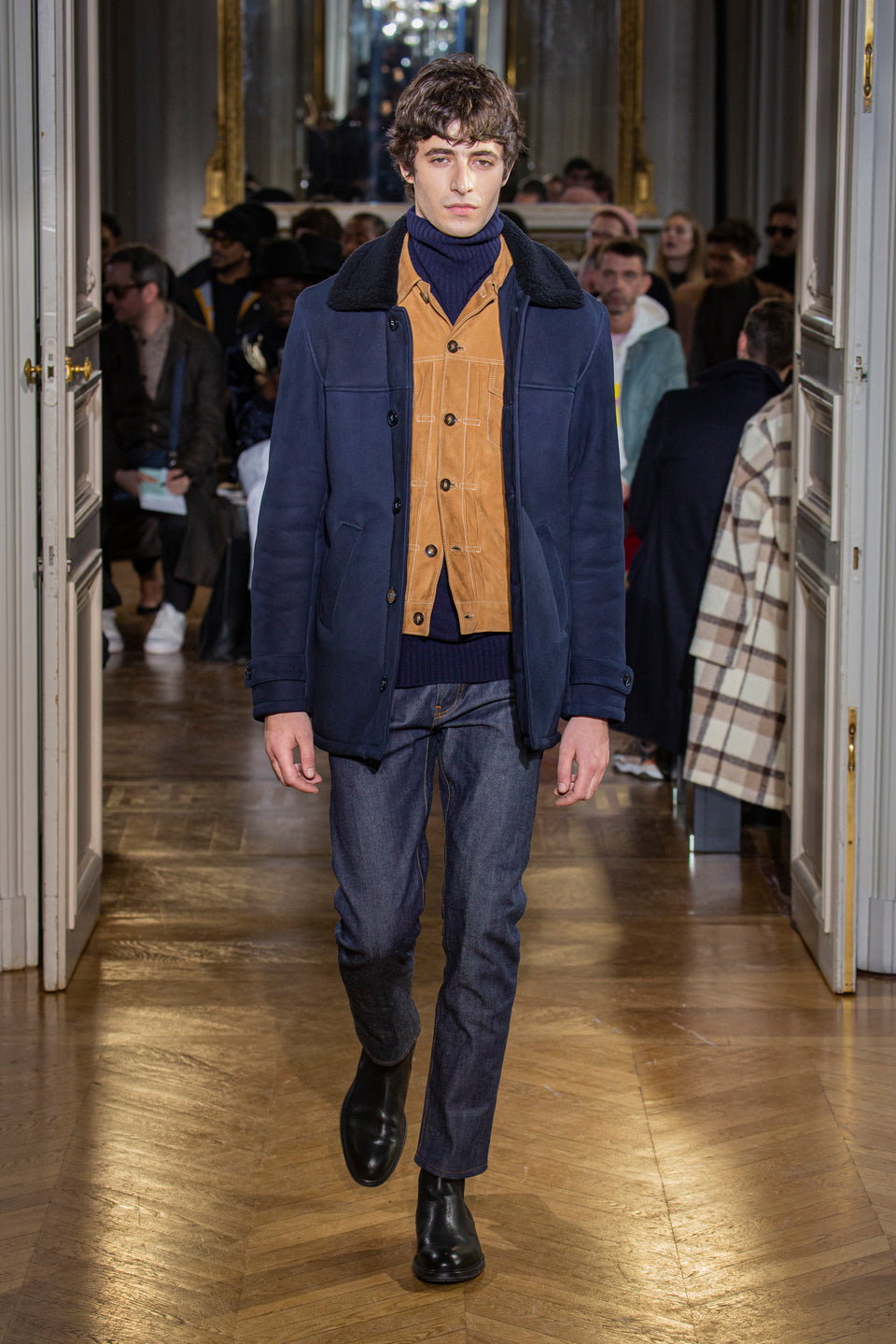 Look - 17