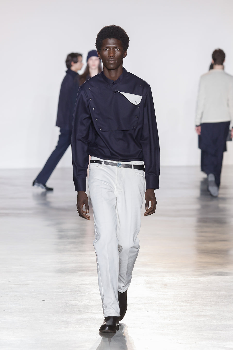 Look - 11