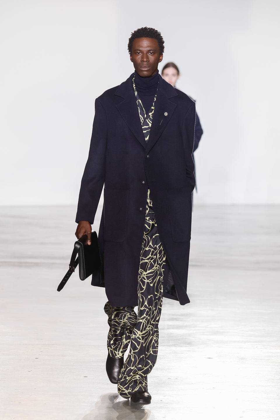 Look - 16
