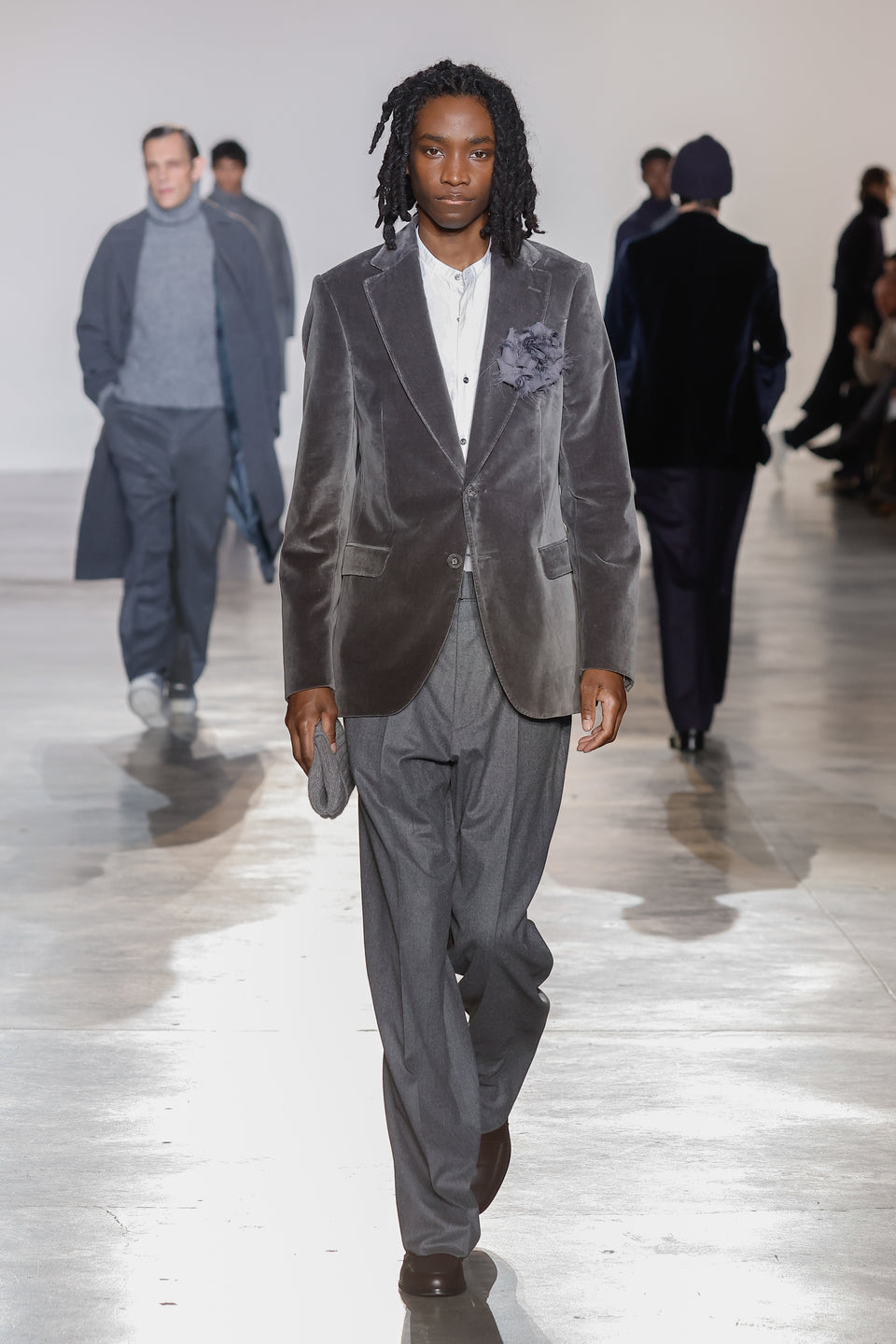 Look - 29