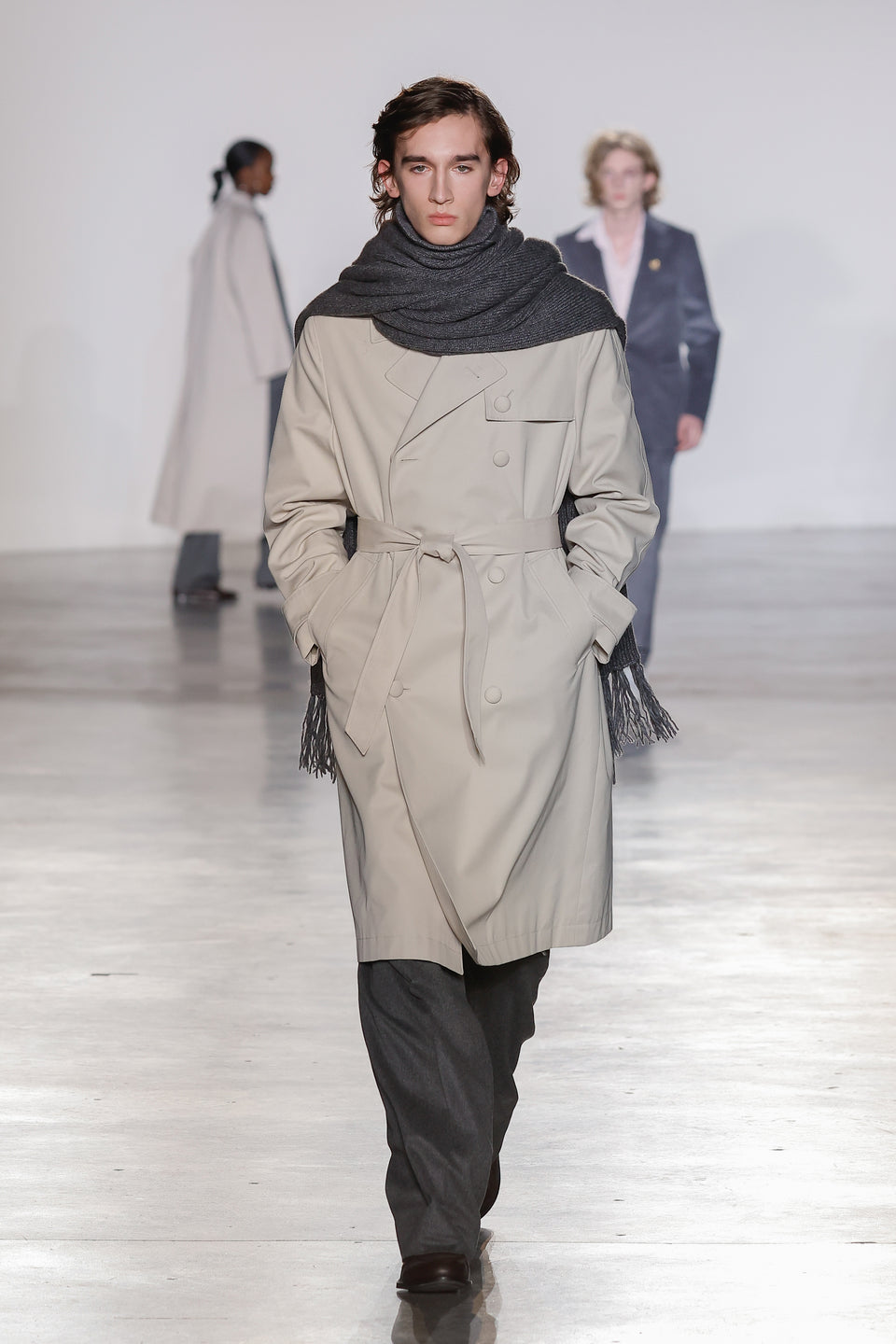 Look - 32