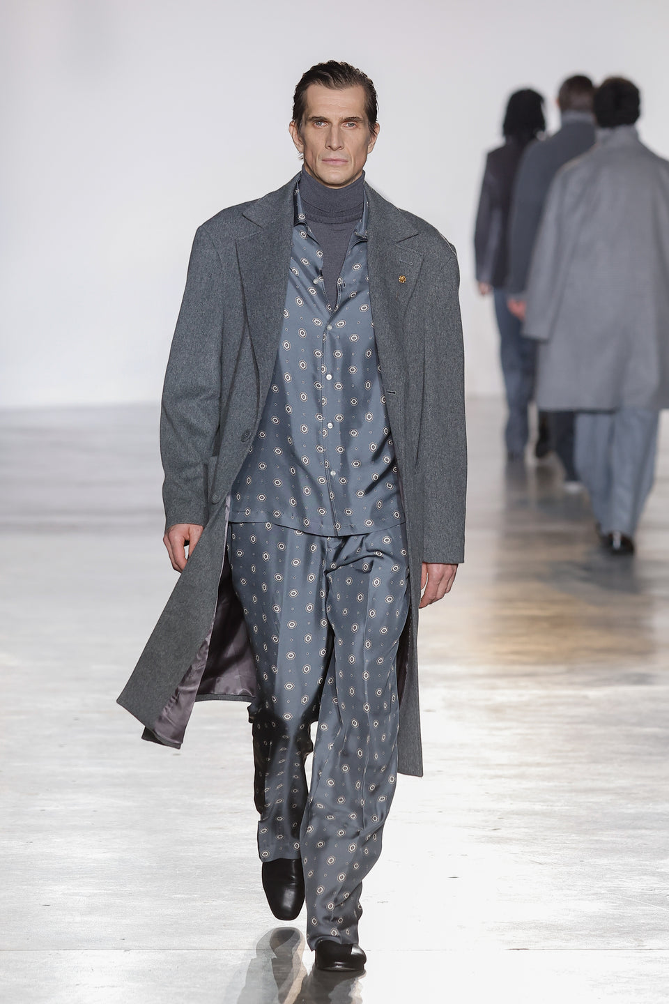 Look - 37