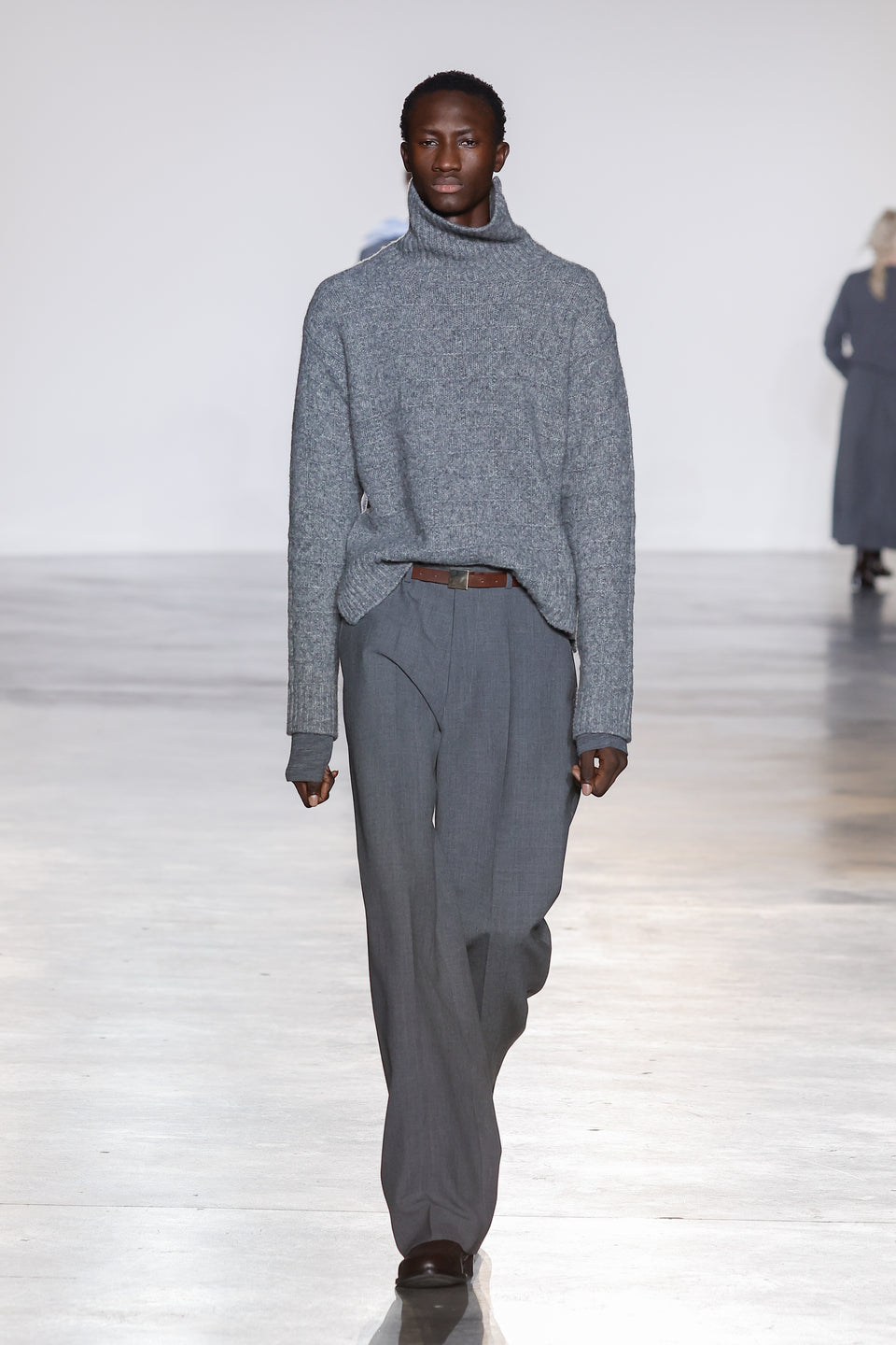 Look - 3