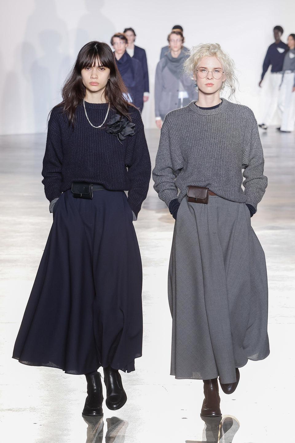 Look - 12