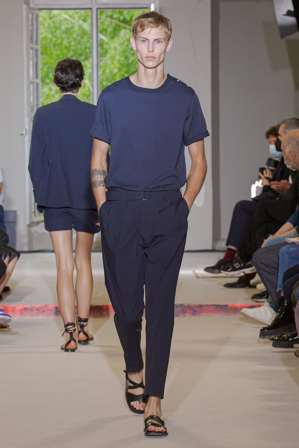 Look - 6