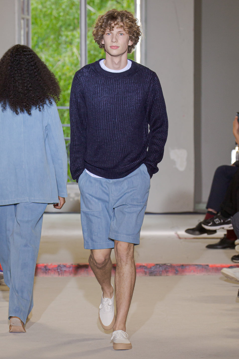 Look - 10