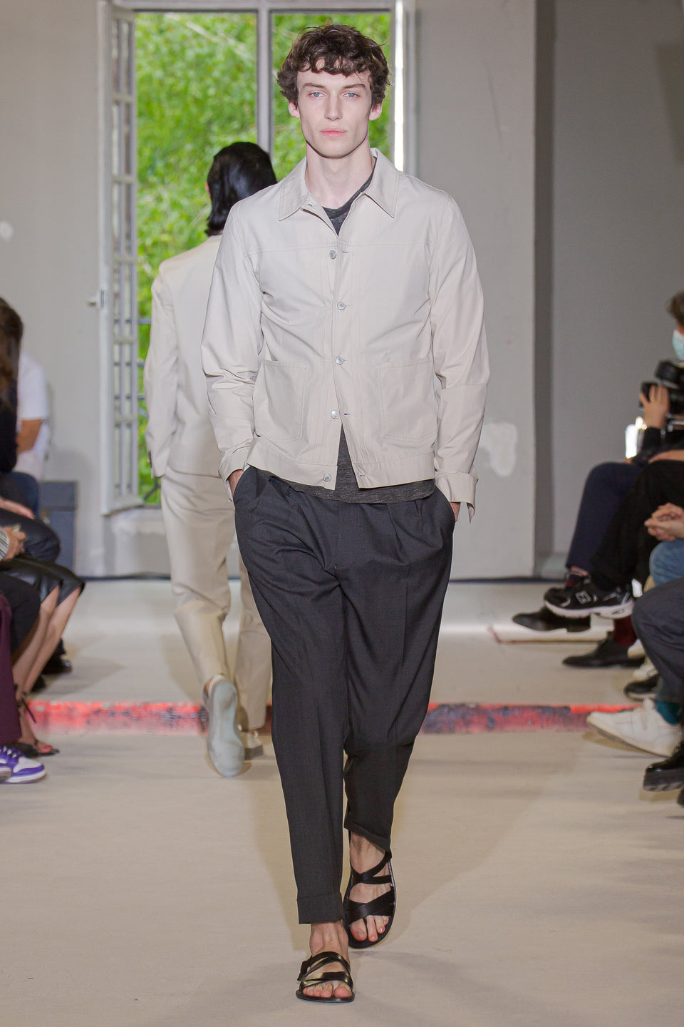Look - 19