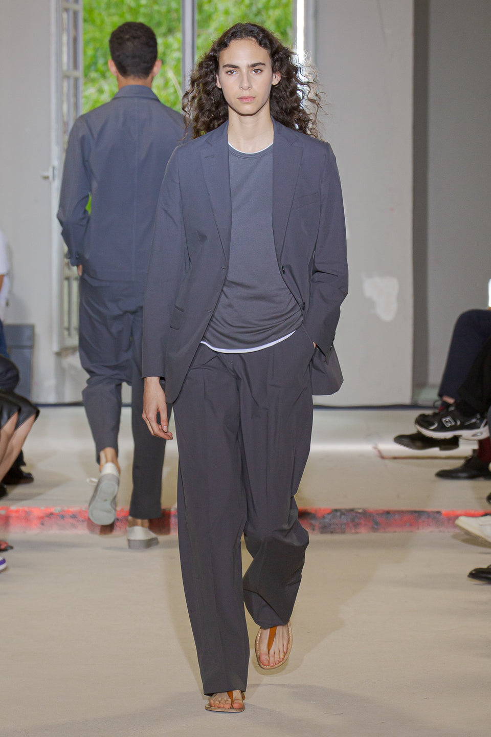 Look - 24