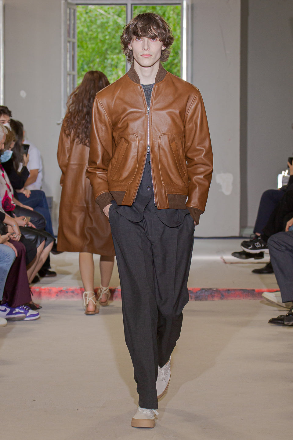 Look - 28