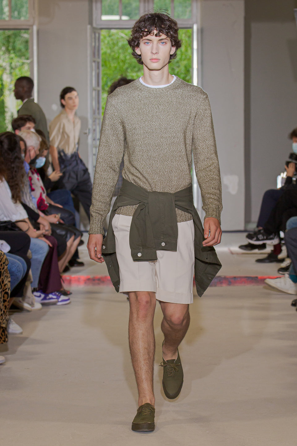 Look - 35