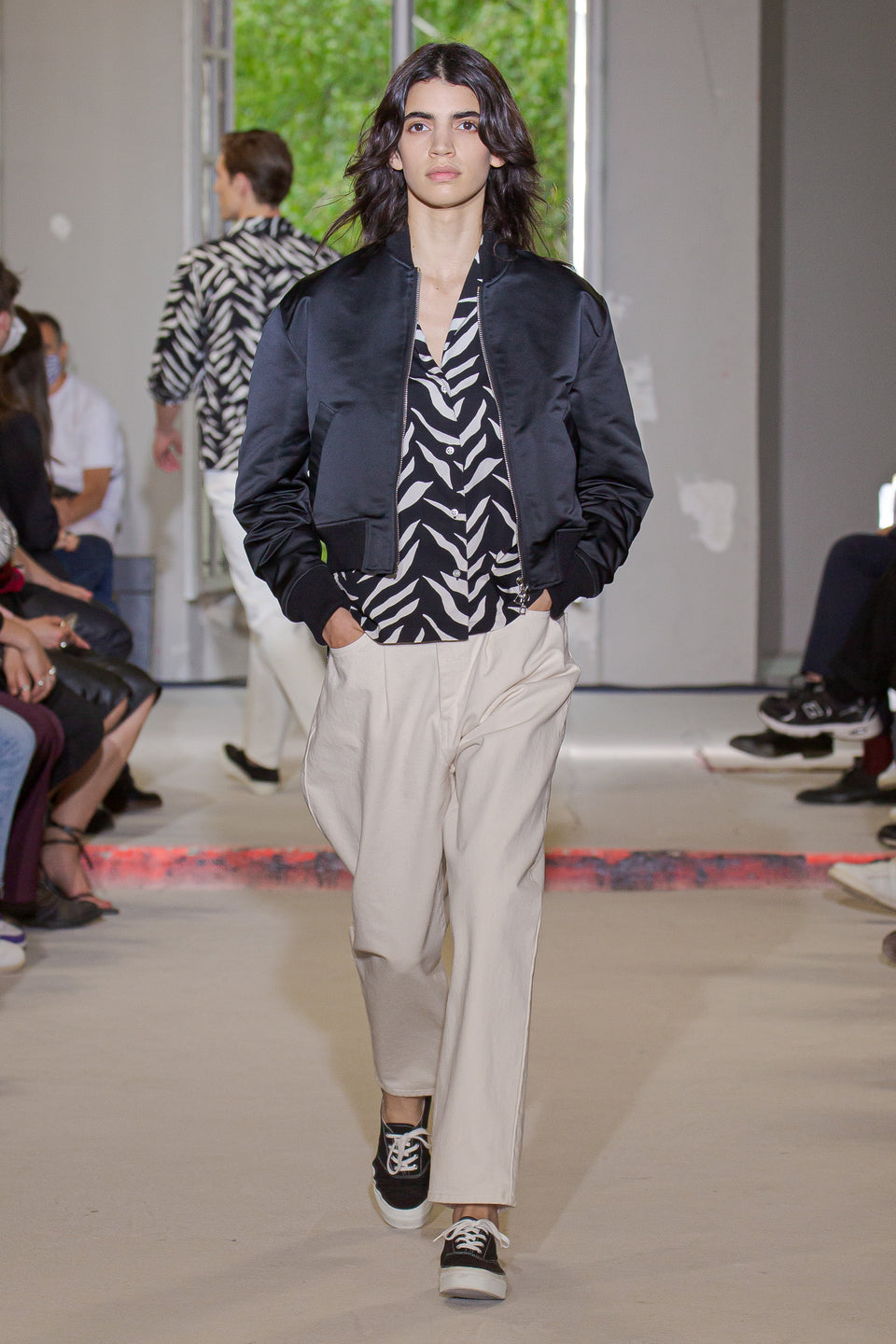 Look - 44