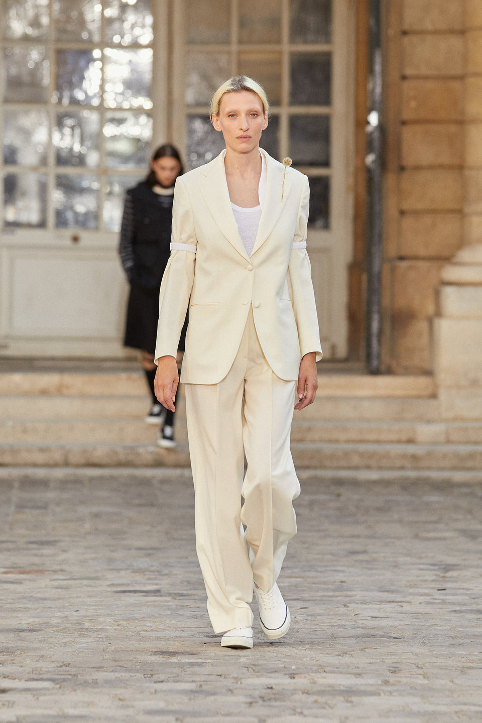 Look - 7