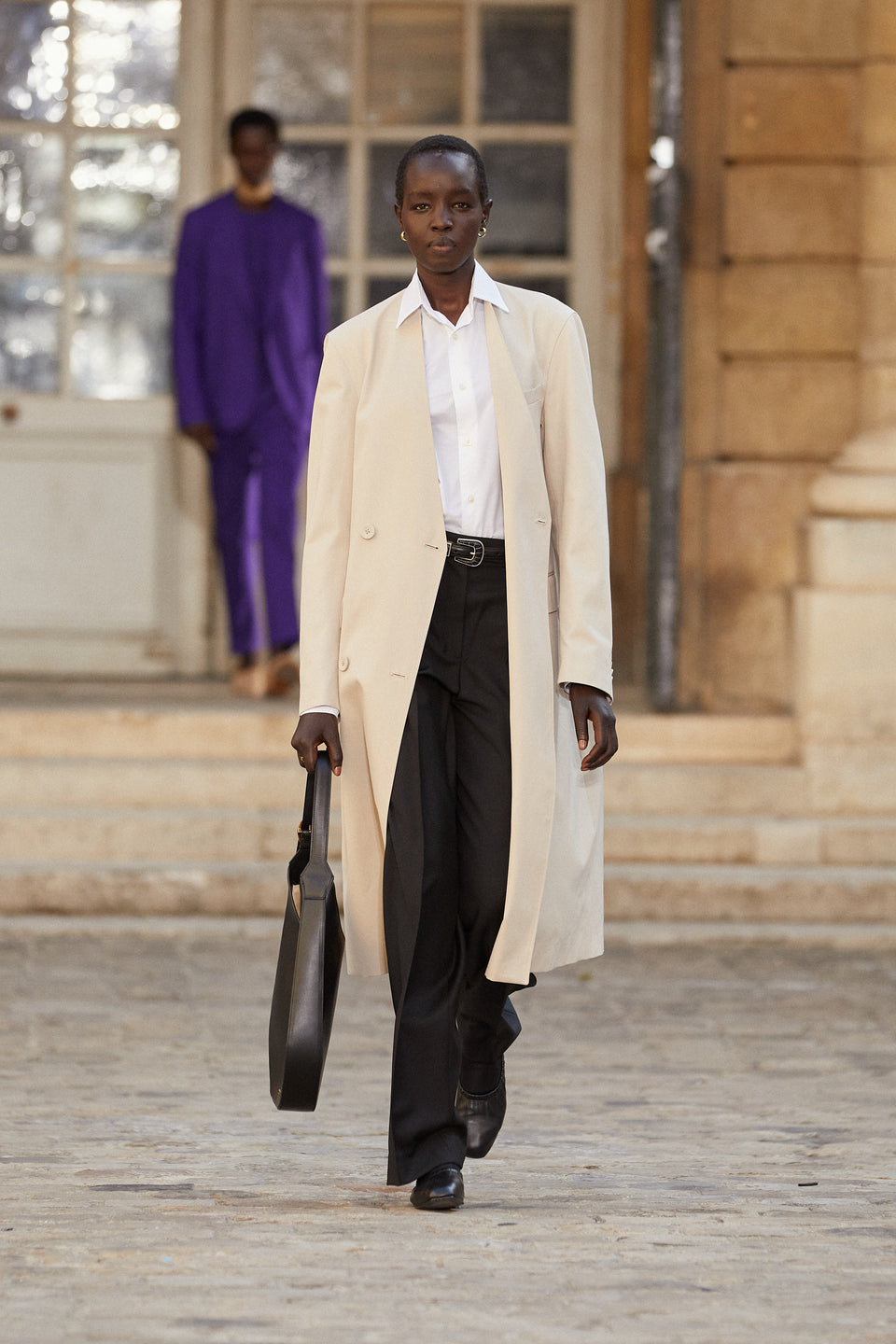 Look - 12