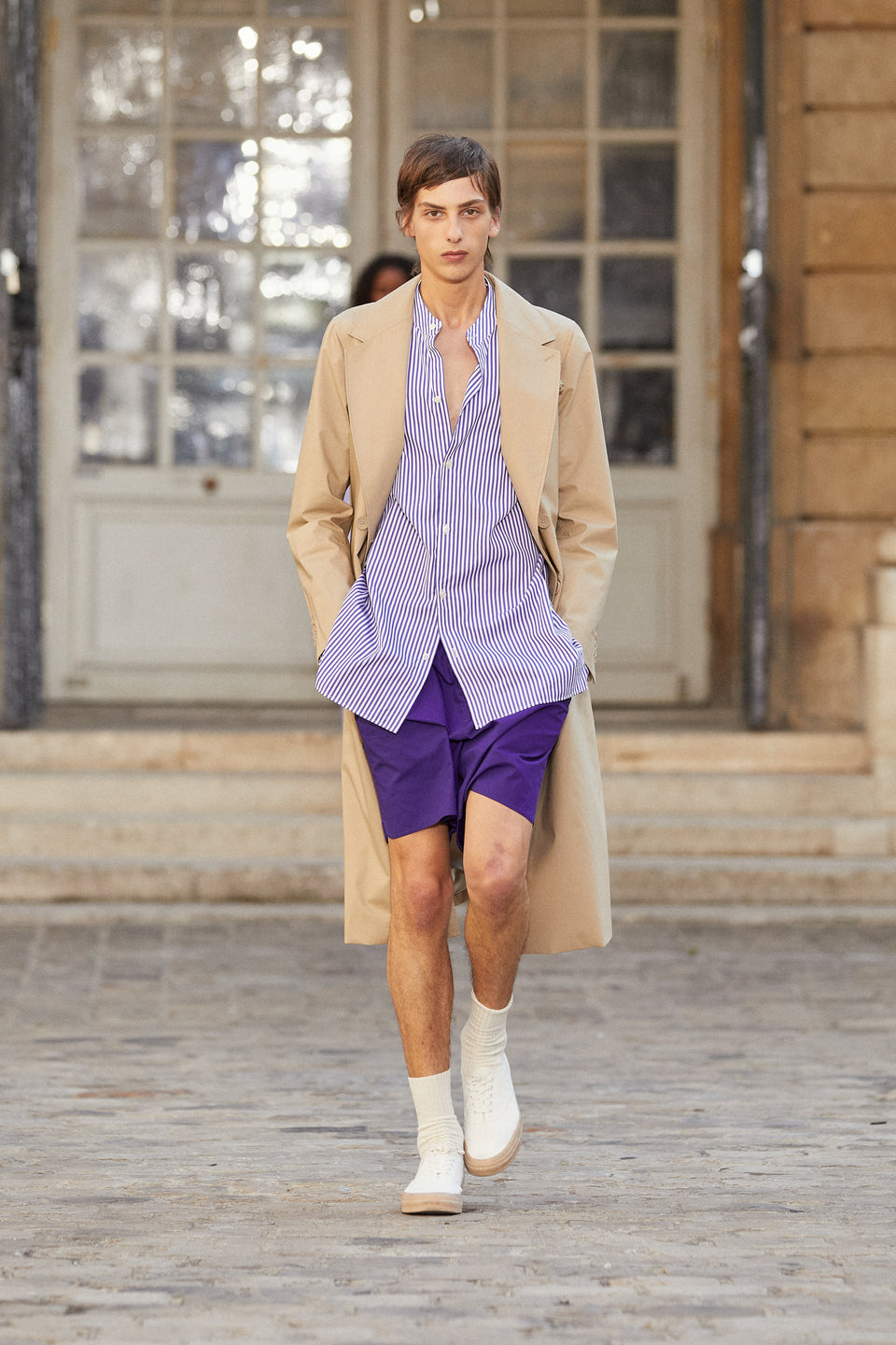Look - 16
