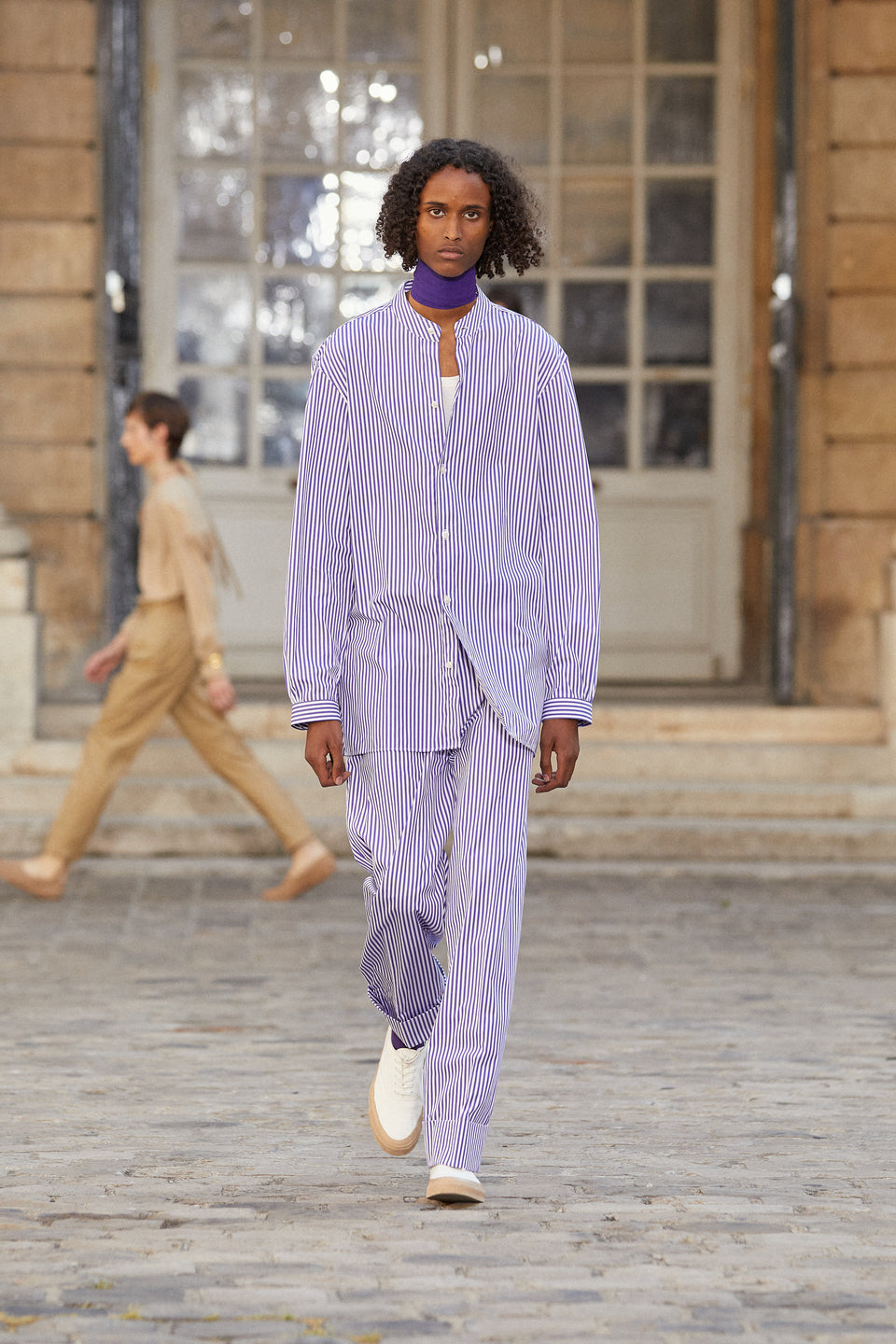 Look - 17