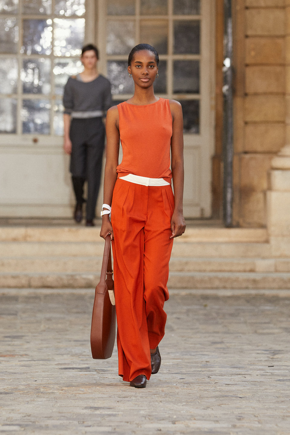 Look - 33