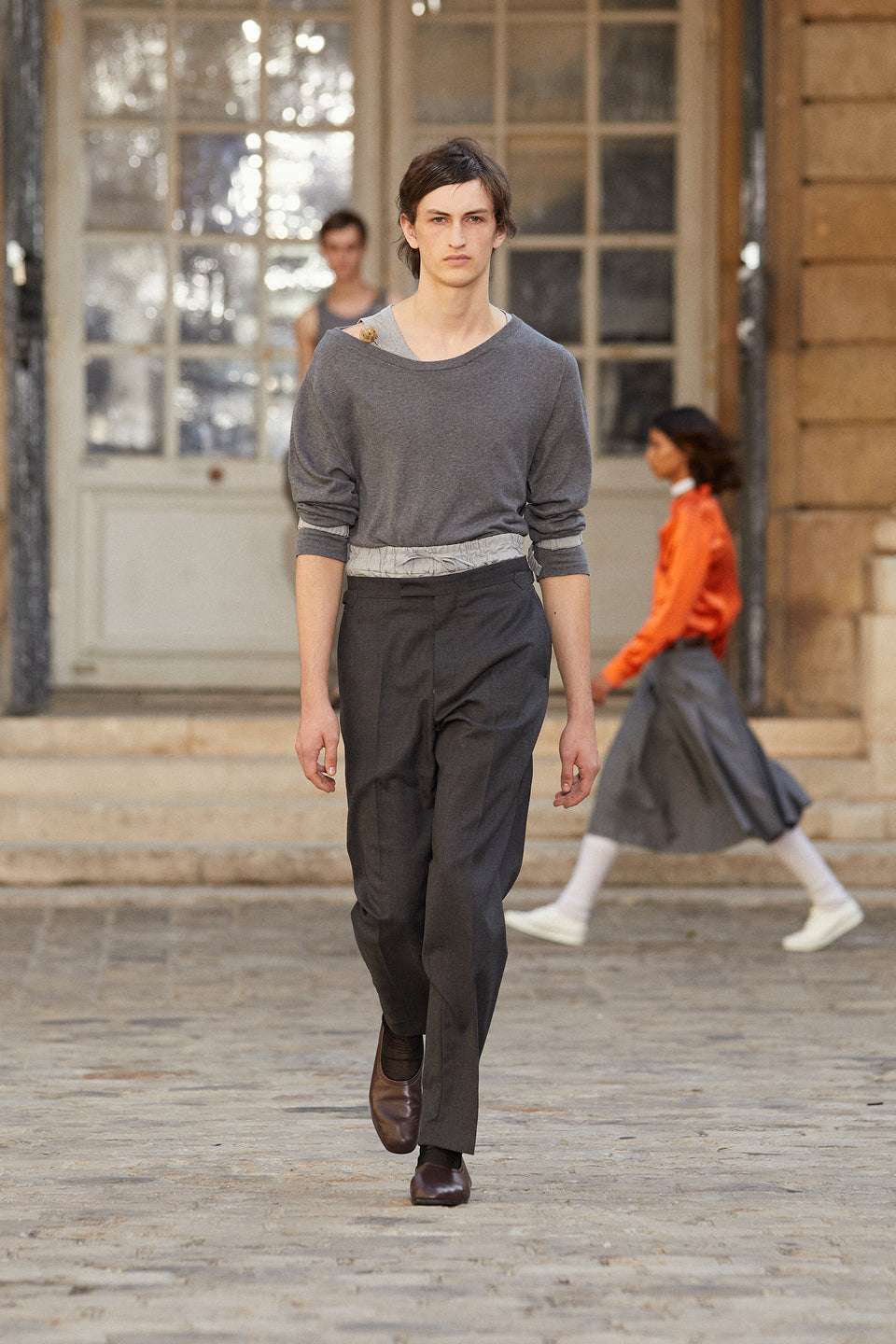 Look - 34