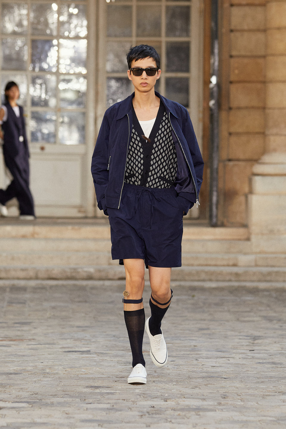 Look - 40