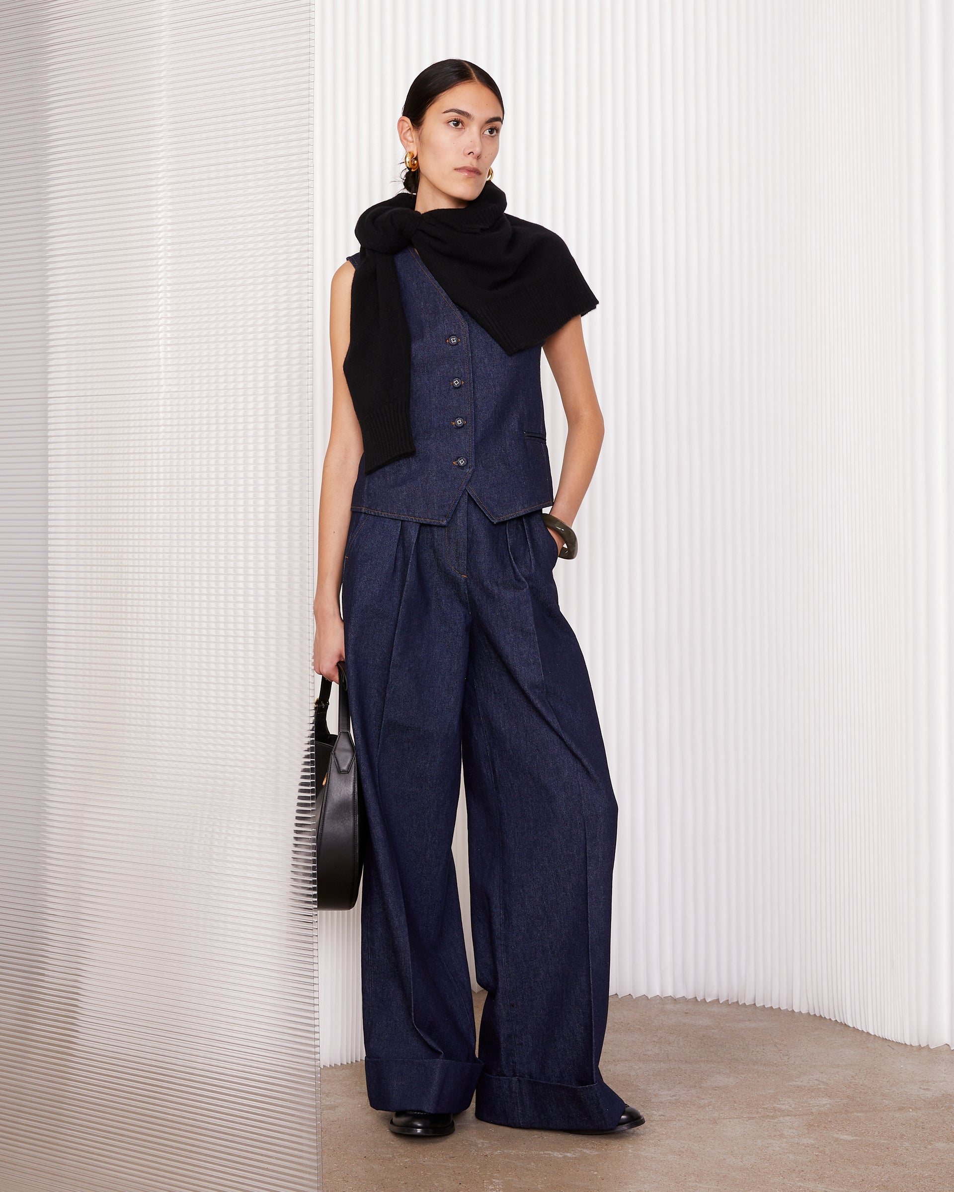 Aella chino - Image 1