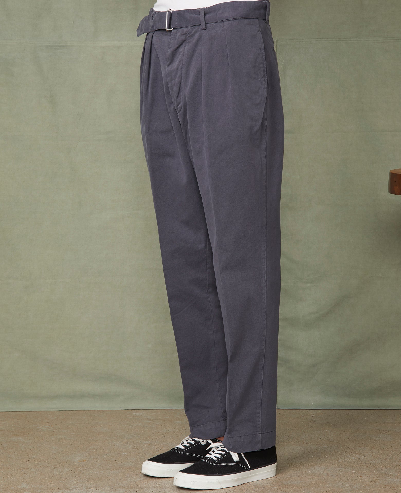 Pleated chino - Image 2