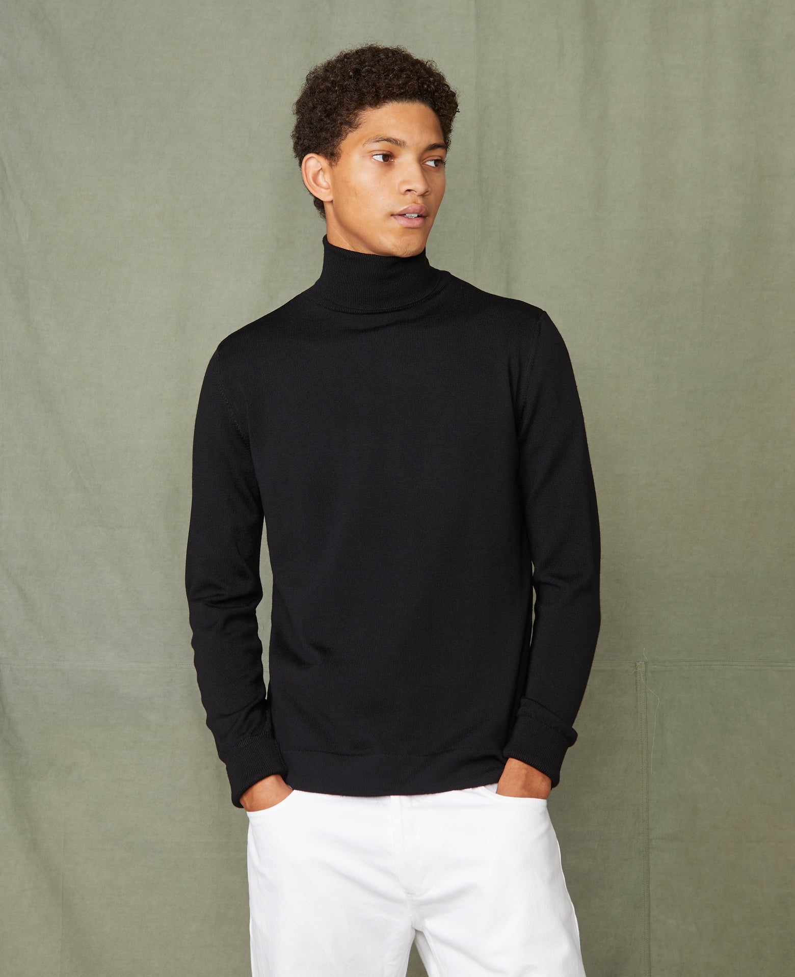Pull col roulé