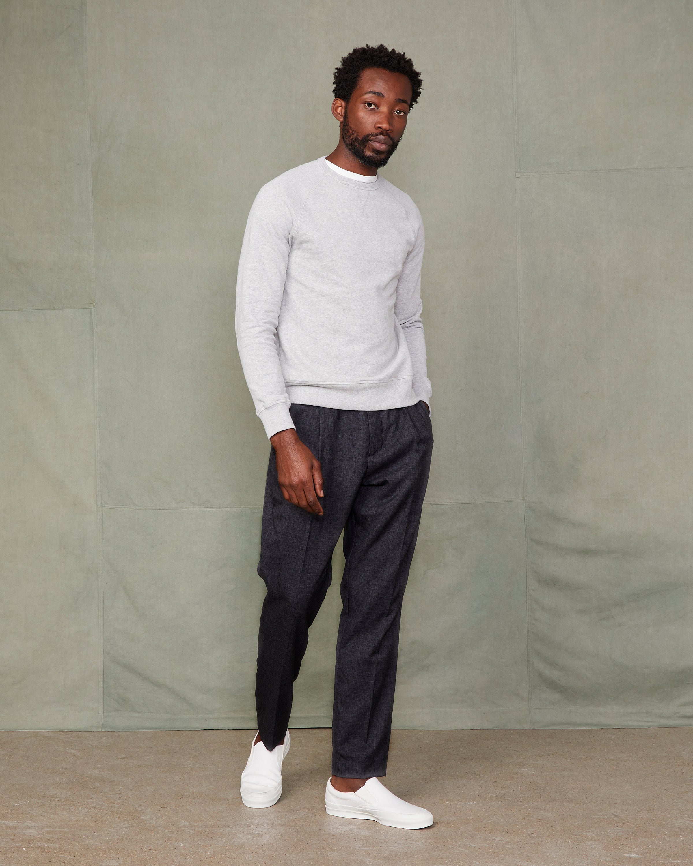 Officine Générale DREW PANTS ネイビー 46 M相当 OFFICINE GÉNÉRALE Drew Tapered Pleated Wool Trousers for Men