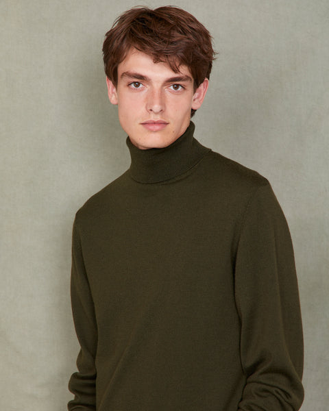 Pull col roulé