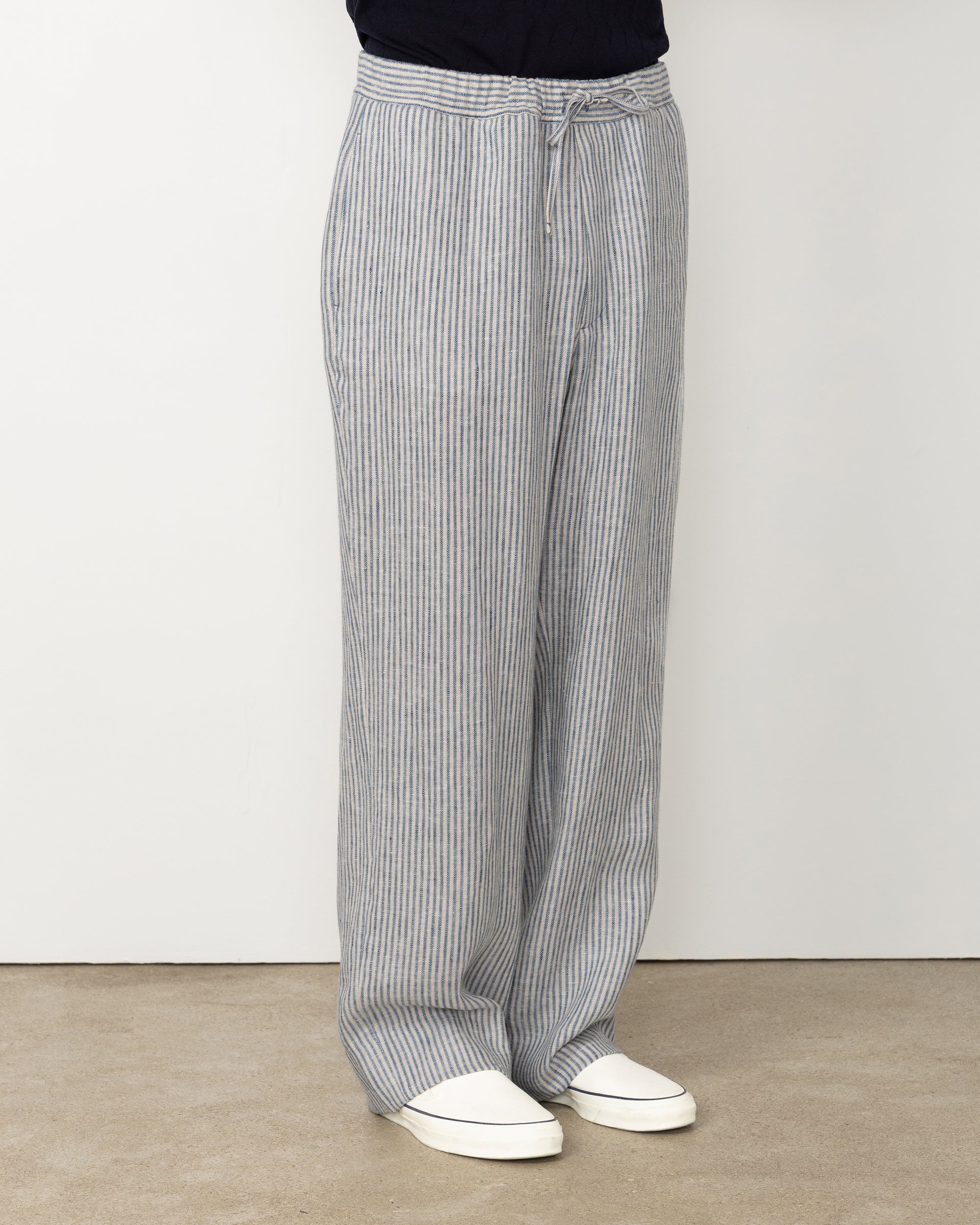 Chino nilson - Image 3