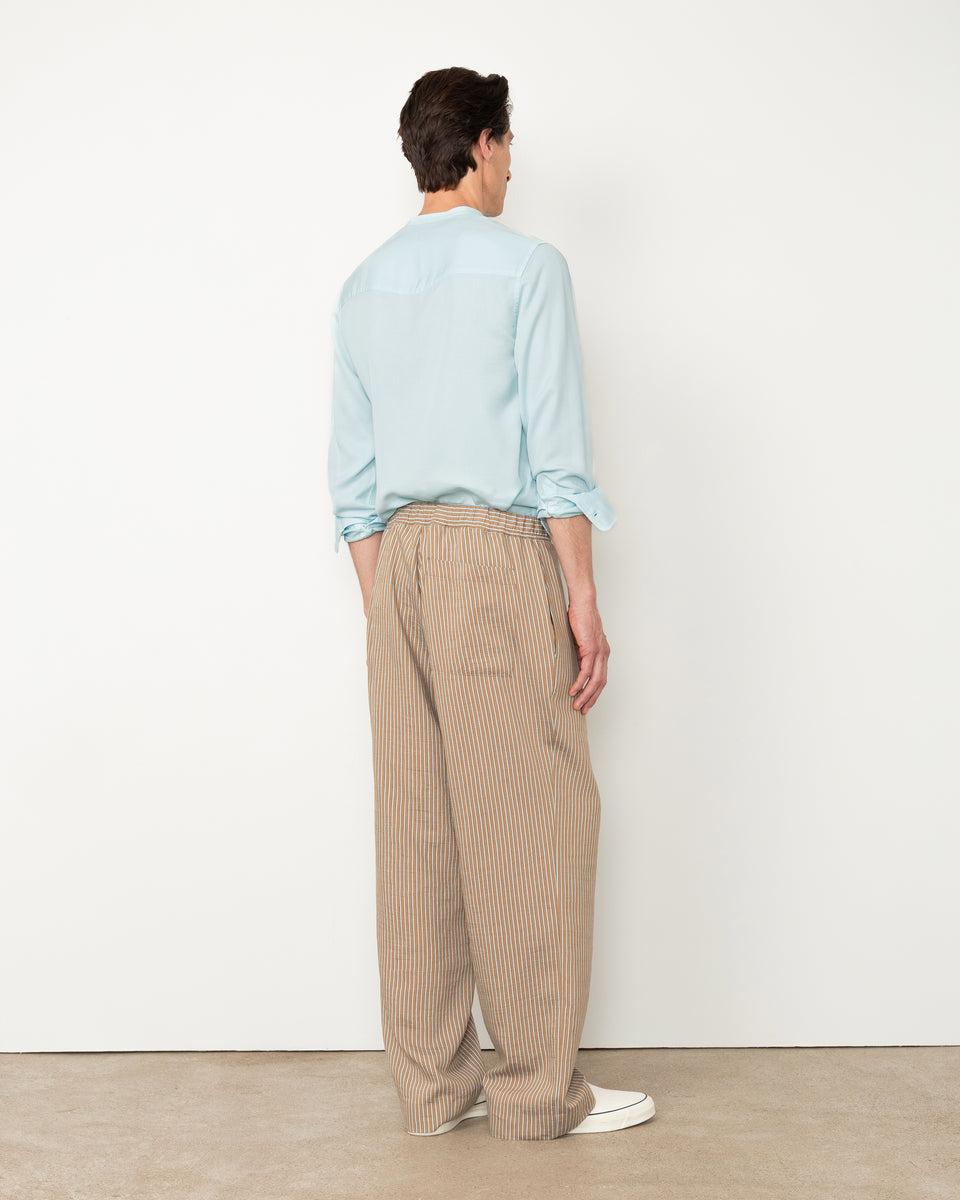 Chino nilson - Image 2