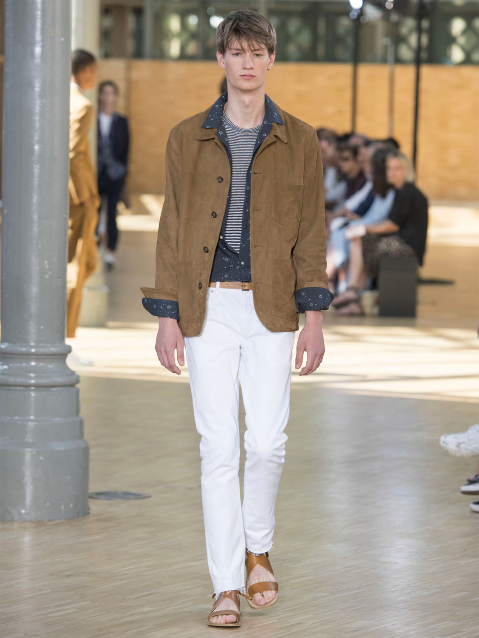 Look - 14
