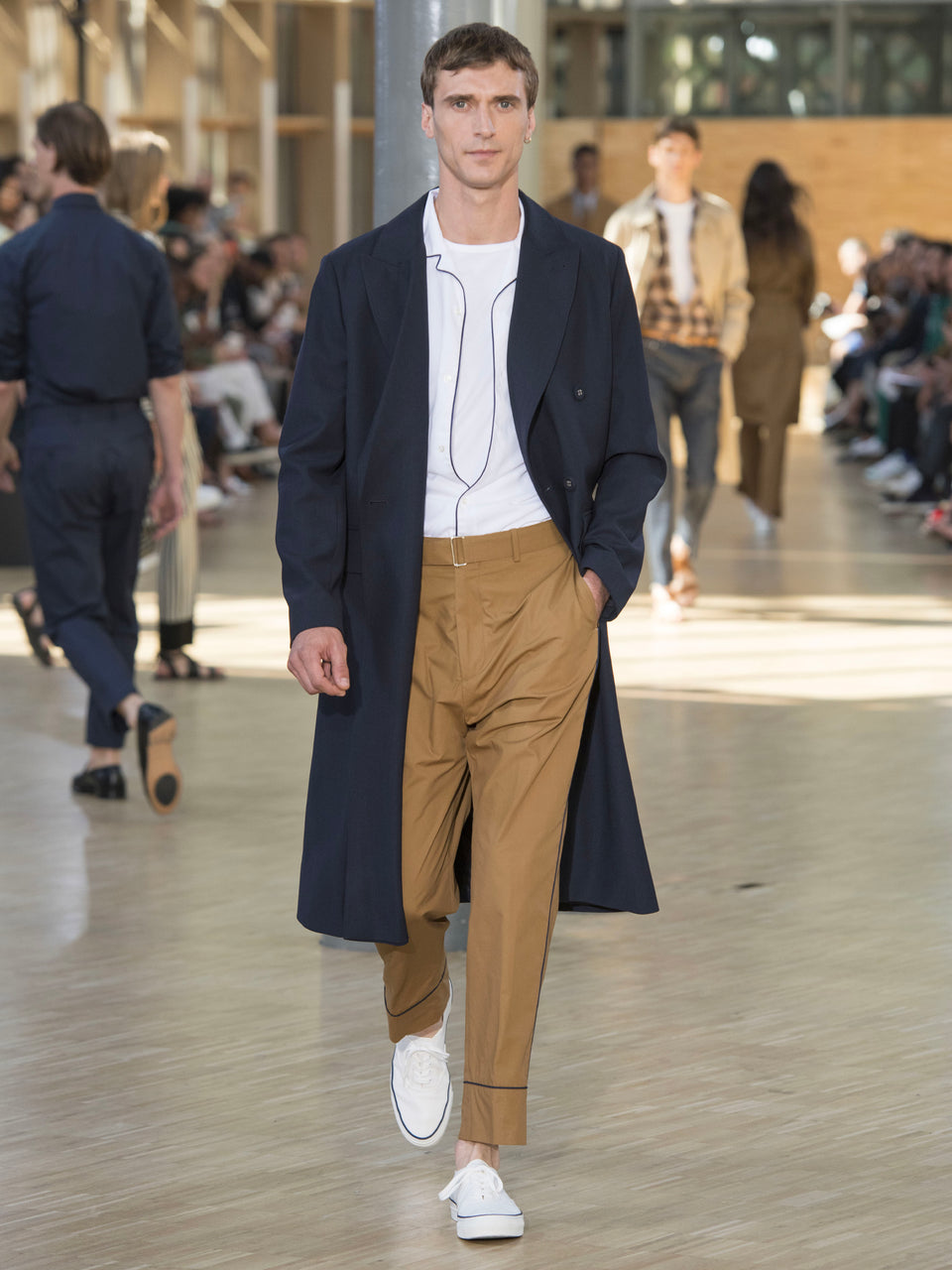 Look - 18