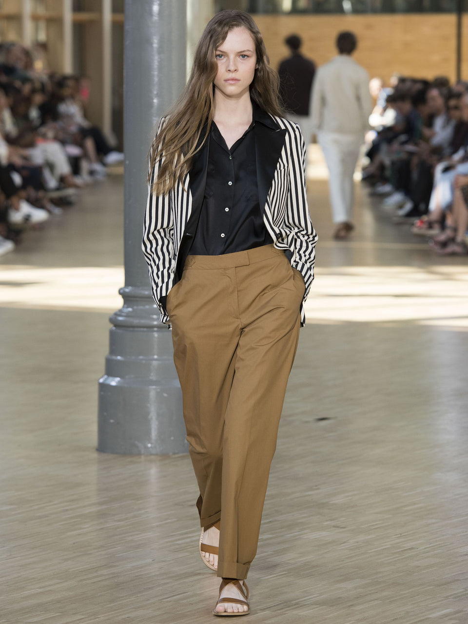 Look - 22