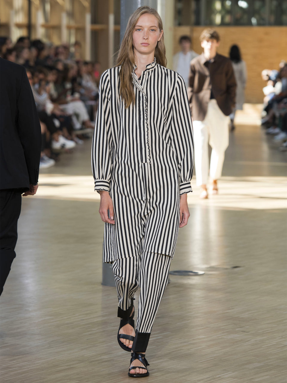 Look - 24