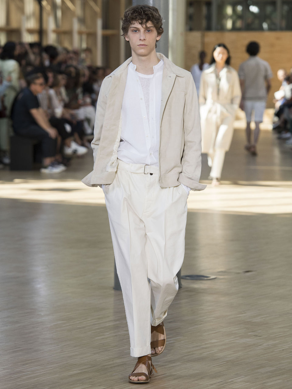 Look - 26