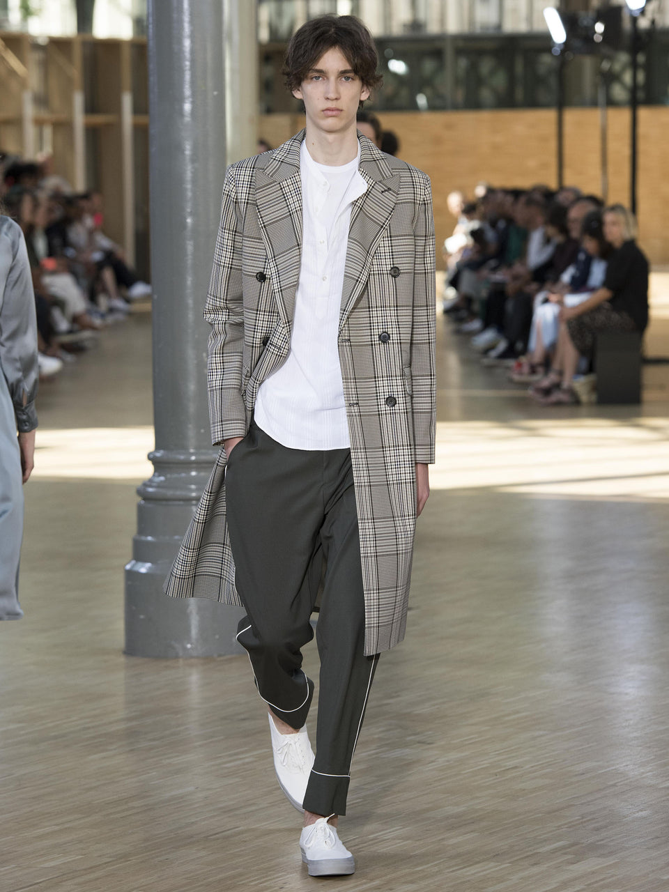 Look - 33